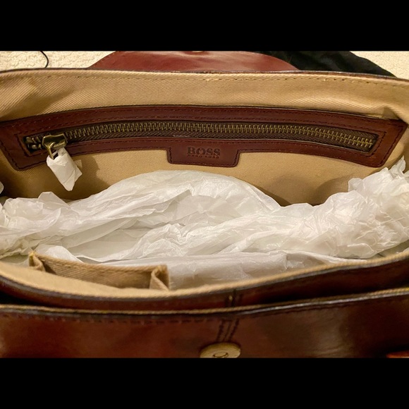 Hugo Boss handbag in brown never used - Picture 5 of 11